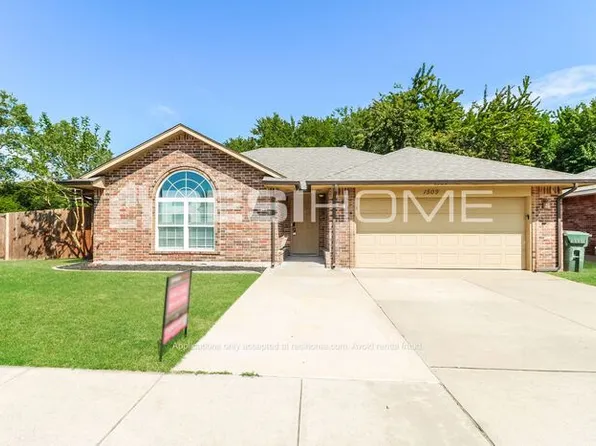 1509 Silver Creek Cir, Norman, OK 73071