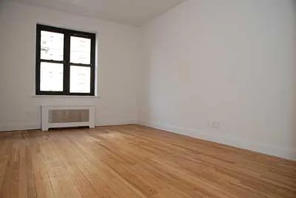 Rented by Buchbinder & Warren | media 15