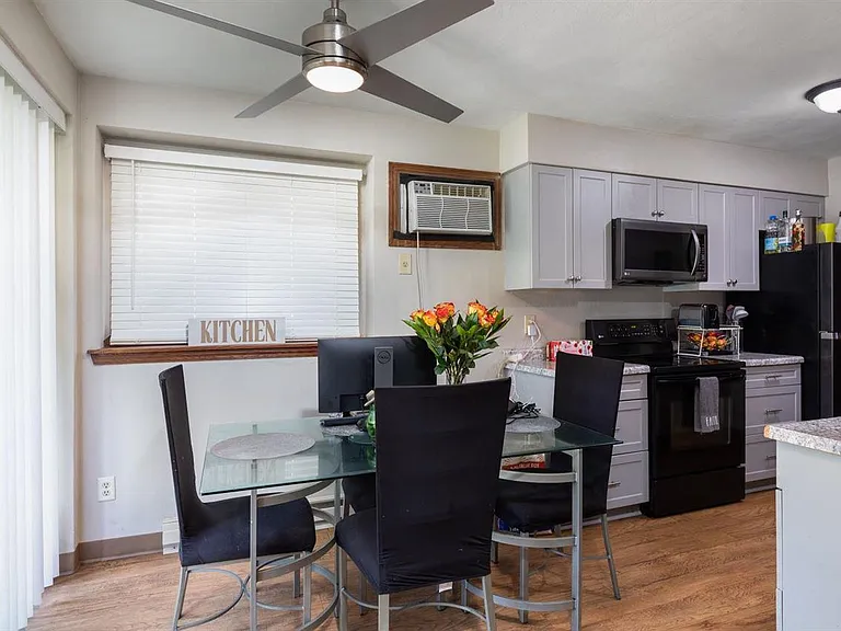 49 Park Heights Ct — Photo 10