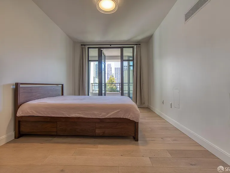 875 California St #403 — Photo 53