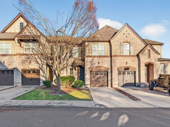 121 Ambassador Pvt Cir, Hendersonville, TN 37075