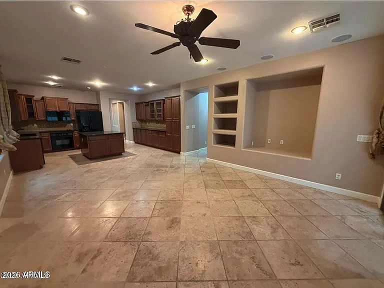 421 W Wisteria Pl — Photo 19