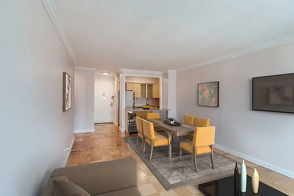 Sold by REX Real Estate Exchange INC | media 2