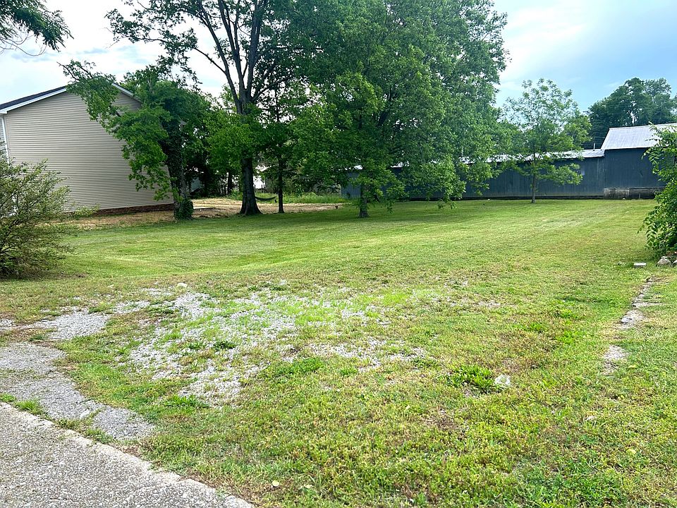 2nd image of 408 Hedgemont Ave