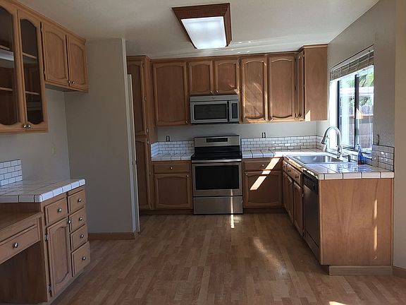 4th image of 2359 Elliott Dr