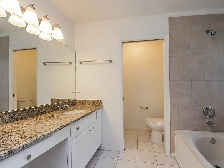 12618 Oldcastle Dr — Photo 11
