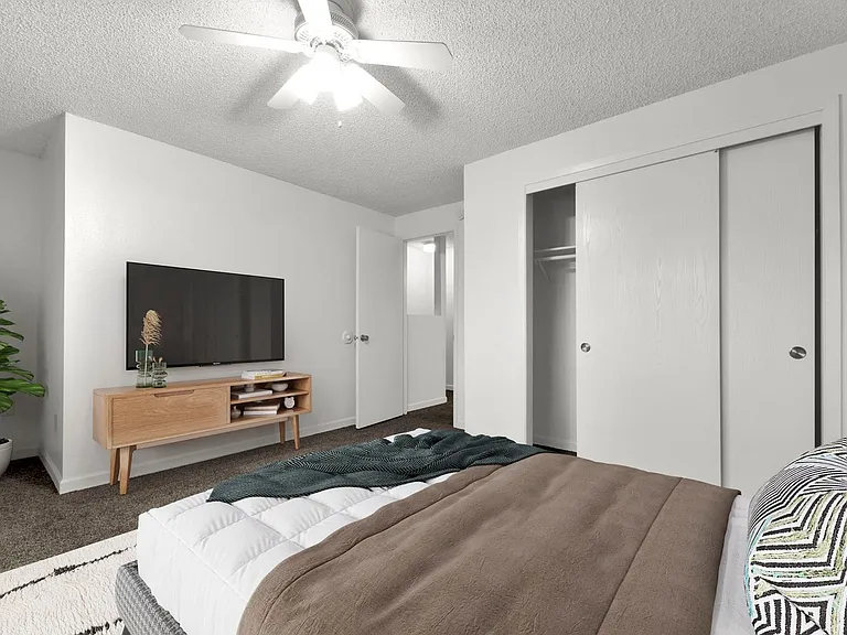 Holly Street Apartments — Photo 14