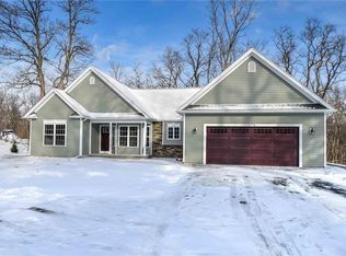 2774 Ridgeway Ave, Rochester, NY 14626