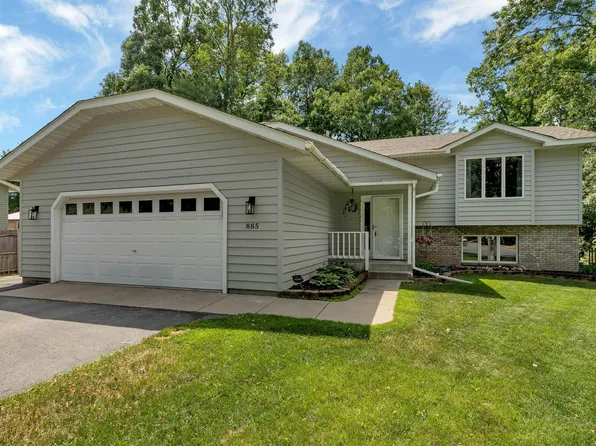 885 Pearl View Dr, Sauk Rapids, MN 56379