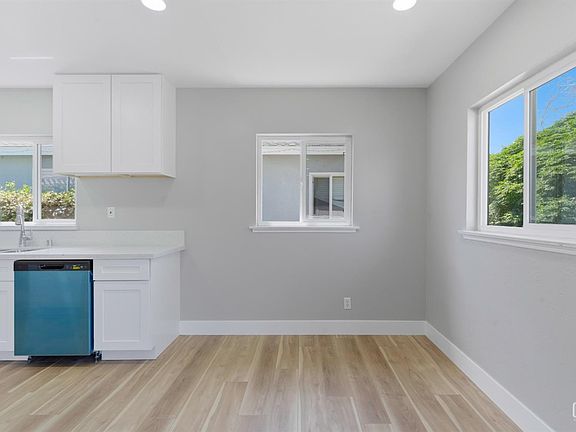 4th image of 3017 River Blvd