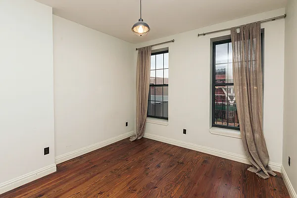Rented by Nooklyn NYC LLC | media 11