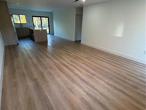 4th image of 3619 Poplar Way APT B