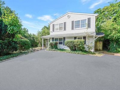 136 Serpentine Lane, Islandia, NY, 11749