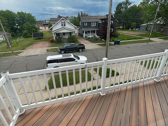 2nd image of 1016 4th Ave