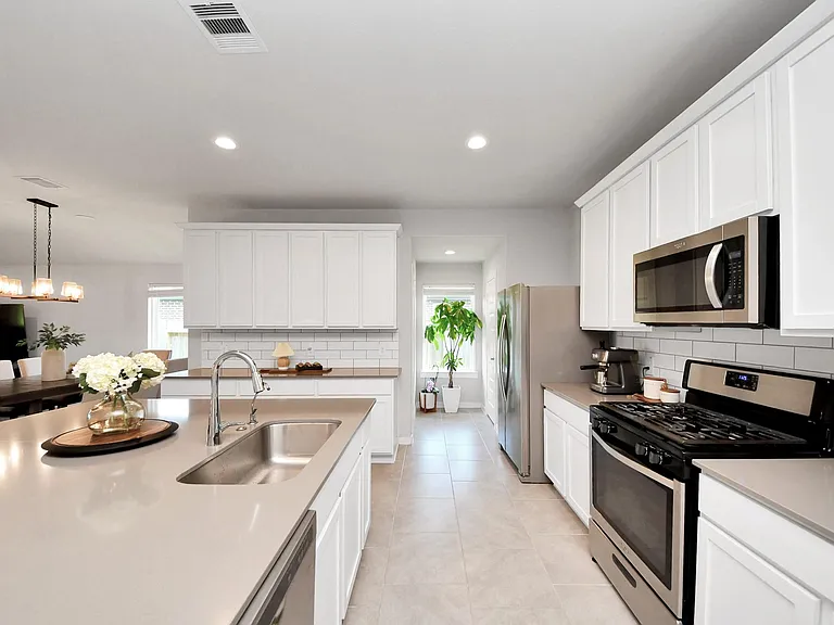 3306 Dagostino Creek Dr — Photo 20