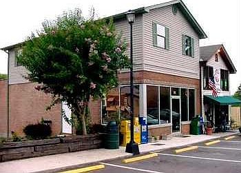 2nd image of 86 Town Sq