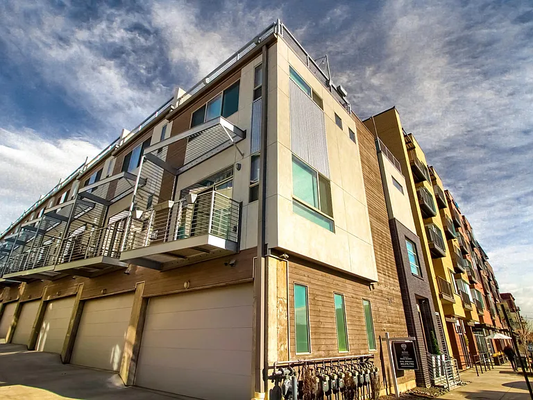 2103 W 32nd Ave #9 — Photo 5