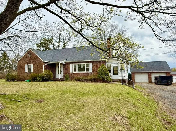 330 Gilbertsville Rd, Gilbertsville, PA 19525