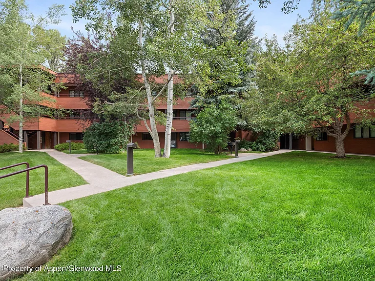 1326 Vine St #1326 — Photo 16