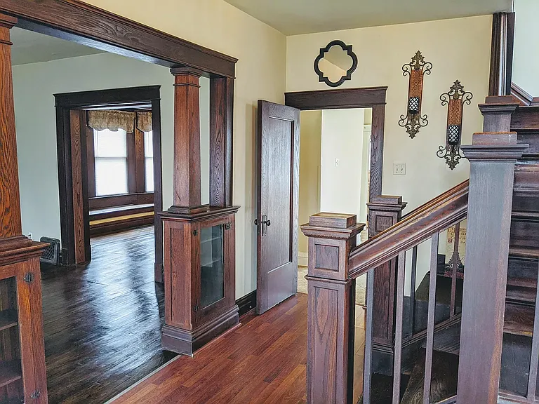 2205 Highland Ave — Photo 2