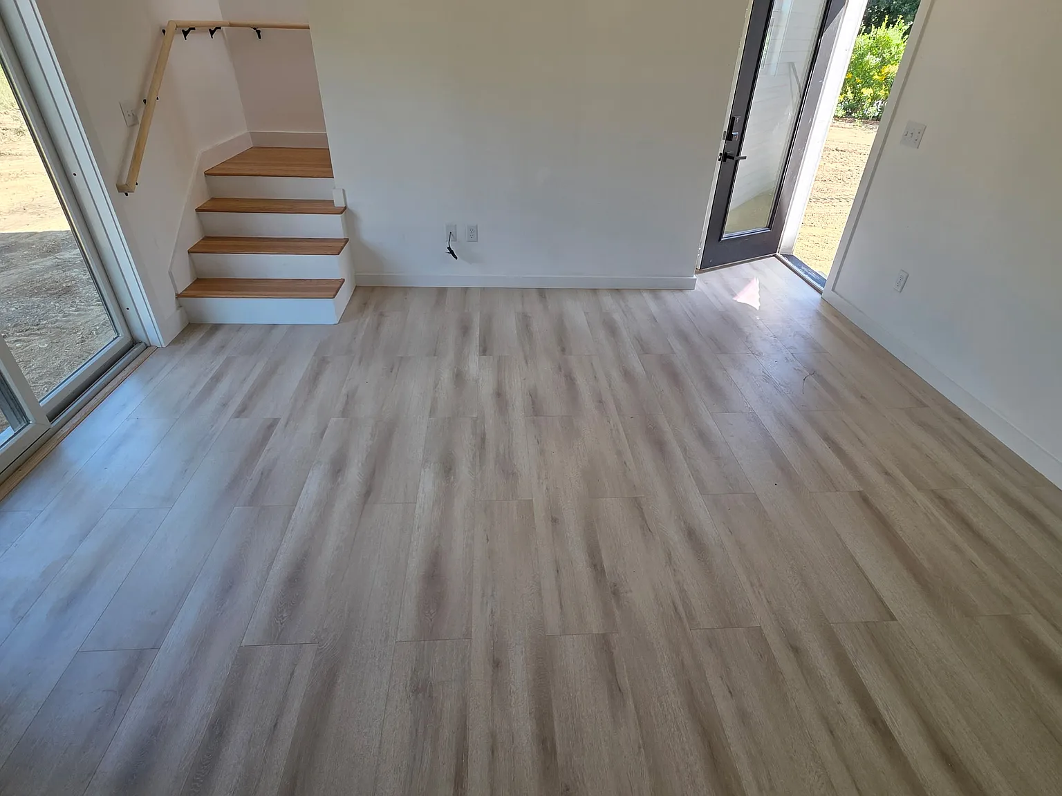 1 bed, 600 sqft, $2,400 — Photo 2