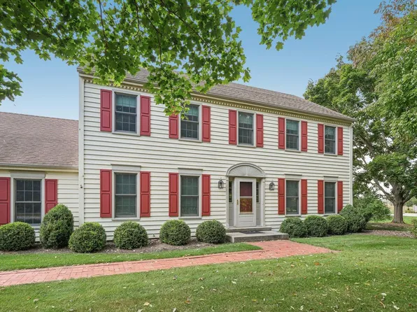 11415 North Lake Shore DRIVE, Mequon, WI 53092