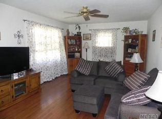 7534 Springfield Blvd, Bayside, NY 11364