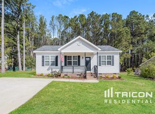 143 Creekside Dr, Four Oaks, NC 27524