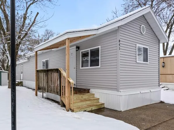 841 Dolphin St SW, Wyoming, MI 49509