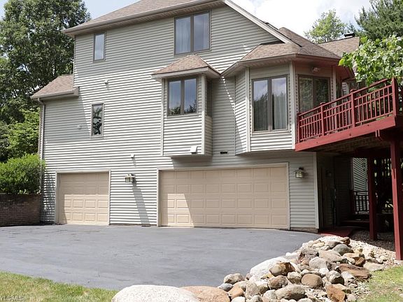 2nd image of 8267 Creekside Trce
