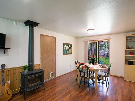 3rd image of 43420 SE 174th St