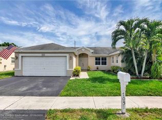 7051 SW 39th Ct, Davie, FL 33314
