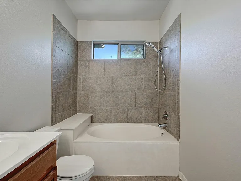 2412 Allred Dr #A — Photo 14