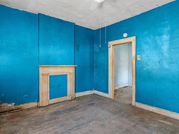 5th image of 3740 Texas Ave