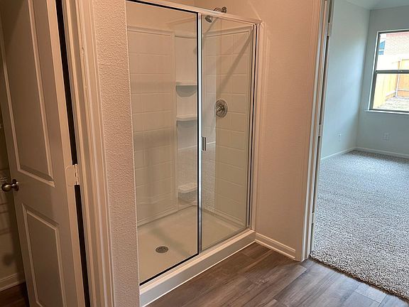4th image of 2035 Belmont Dr