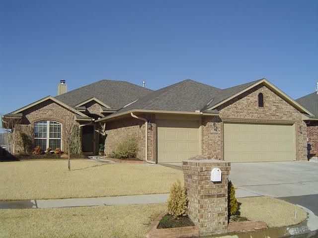 1st image of 513 SW 164th Ter