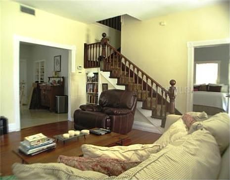 5th image of 6020 S 4th St