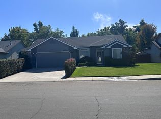 16871 N Gentry Dr, Nampa, ID 83687