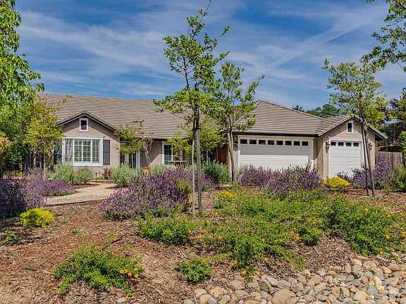 3rd image of 532 Oak Ridge Rd