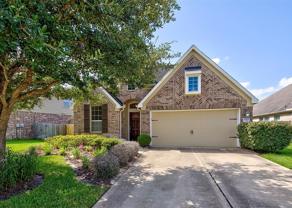 Stunning Brick One story home with 1596 SF, 3 Bedrooms, 2 Full Baths, 2 Car Garage with Opener and Double Wide Driveway.