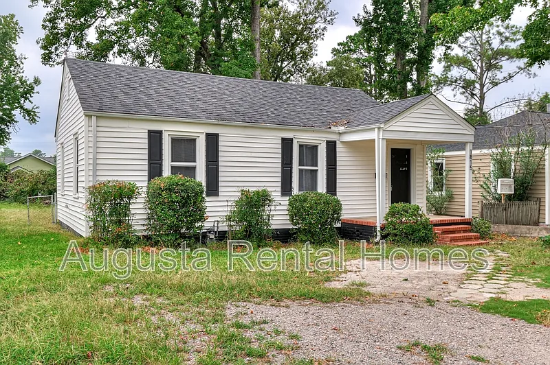 2 bed, 1.0 bath, 1000 sqft, $1,150 — Photo 2