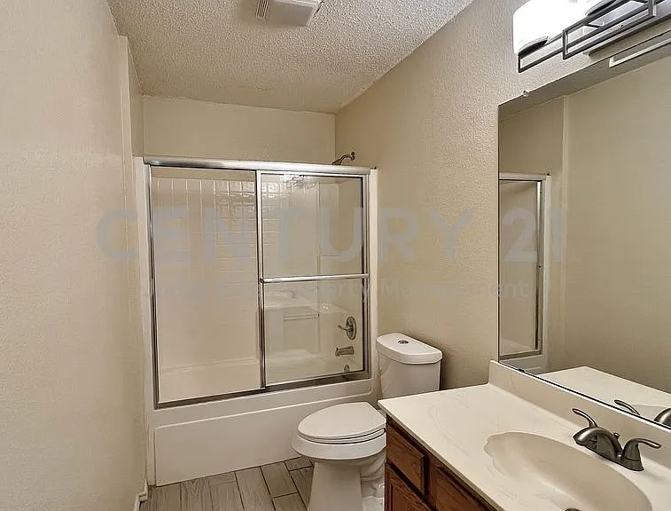 609 Blueberry Hill Ln — Photo 16