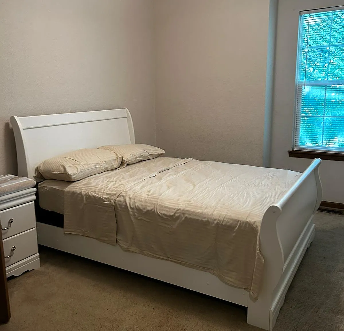 3 bed, 1120 sqft, $1,600 — Photo 3