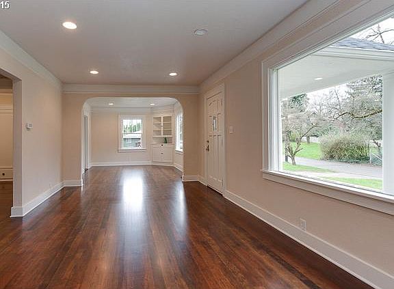 4th image of 3408 NE 39th St