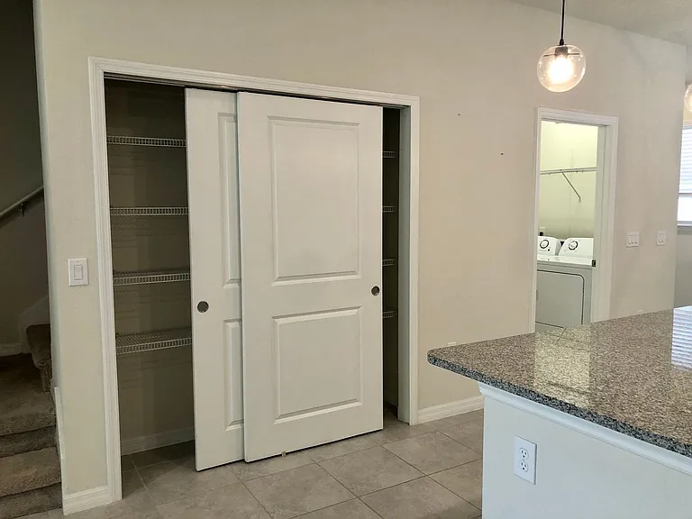 2674 Mead Ave — Photo 18