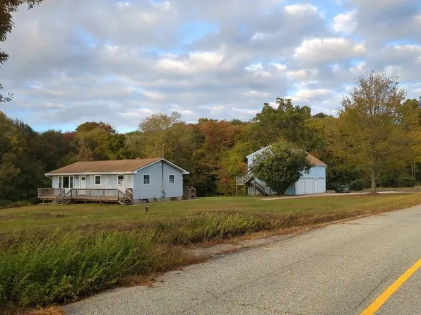 3 Stillman Road, North Stonington, CT 06359