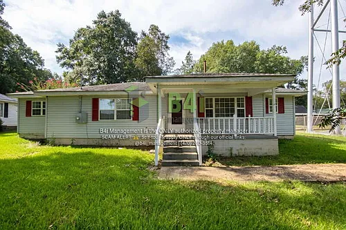 406 Hill St Photo 1