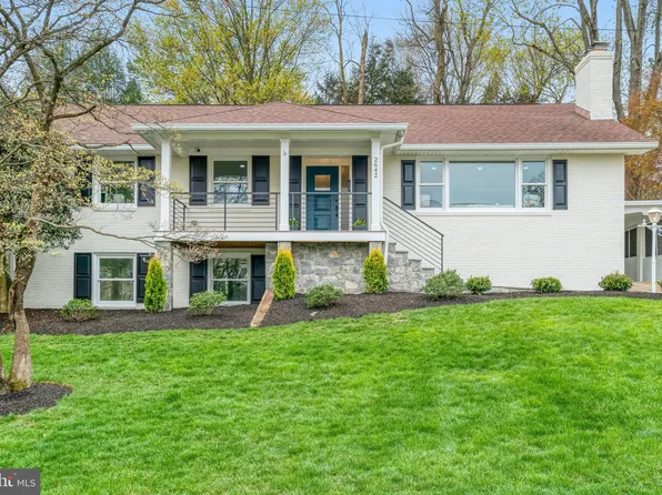 2642 Robert Walker Pl, Arlington, VA 22207