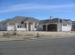 1240 Plateau Dr, Richland, WA 99352
