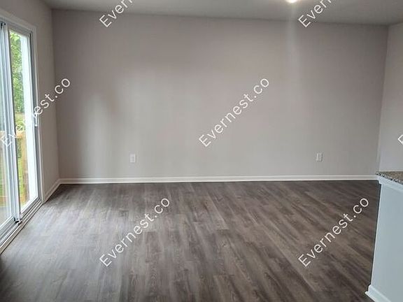 4th image of 3921 Park Ave
